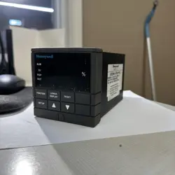 DC3000C-0-0A0-20-0000-0 HONEYWELL TEMPERATURE CONTROLLER UDC3000 VERSA-PRO --SA