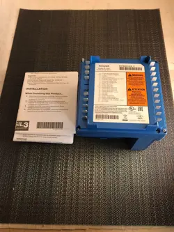 1PCS NEW HONEYWELL RM7800G1018 IN BOX EXPEDITED SHIP US FREE TAX