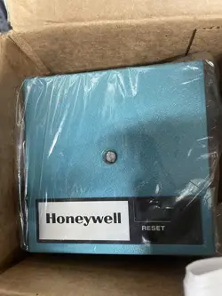 FREE TAX R7795C1007 HONEYWELL FLAME PRIMARY CONTROL SEQUENCED