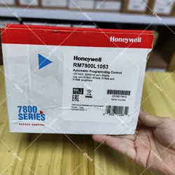 1PC NEW HONEYWELL RM7800L1053 COMBUSTION CONTROLLER RM7800L1053