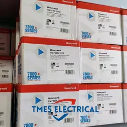 1PCS NEW IN BOX HONEYWELL RM7840L1018 BURNER CONTROLLER EXPEDITED SHIPPING