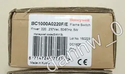 NEW IN BOX HONEYWELL BC1000A0220F FLAME DETECTOR CONTROLLER