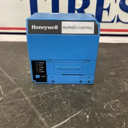 HONEYWELL RM7885A-1015 BURNER CONTROL RM7885A1015, R7847A1033 AMPLIFIER
