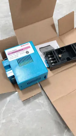 NEW  HONEYWELL  BC1000A0220U/E CONTROLLER/