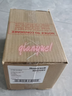 1PCS HONEYWELL C7061A1053 UV FLAME DETECTOR C7061A1053