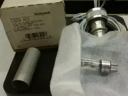 1 PCS HONEYWELL C7035A1023  FLAME SENSOR/