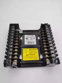 1PCS NEW HONEYWELL COMBUSTION CONTROLLER BASE Q7800A1005