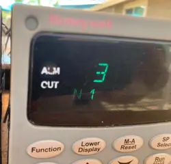 UDC2500 CONTROLLER