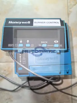 1PCS USED  HONEYWELL CONTROLLER EC7850A 1072 GOOD CONDITION
