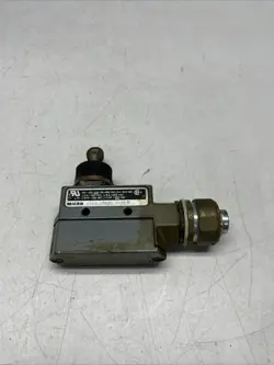 HONEYWELL BZE6-2RN MICRO LIMIT SWITCH NEW SEALED BZE62RN