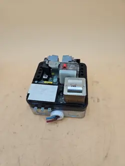 HONEYWELL RA890F1379-3 FLAME PROTECTOR RELAY.  NO COVER