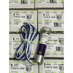 C7027A1049 C7027A-1049 HONEYWELL FLAME DETECTOR SENSOR NEW IN BOX# #P IN STOCK