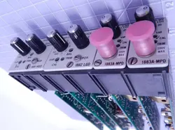 1883A-MPD AMPLIFIER PLUG