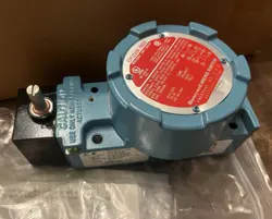 *NEW* HONEYWELL BXM4N-1A LIMIT SWITCH REPLACE LSXM4N-1A