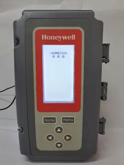 HONEYWELL T775B2032 VER 2.2.0 ELECTRONIC TEMPERATURE CONTROLLER
