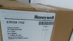 NEW IN BOX HONEYWELL C7012A1152 UV FLAME DETECTOR