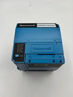 HONEYWELL / RM7890 A 1015 / 97-4860B REV A / ON-OFF PRIMARY CONTROL W/ SHUTTER D
