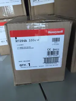 EXPRESS NEW AND UNOPENED HONEYWELL MODUTROL MOTOR M7284A-1004 M7284A1004