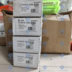 ONE NEW FACTORY SEALED HONEYWELL C7027A1049 WITH 1-YEAR WARRANTY