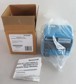 HONEYWELL RM7895A1014 BURNER CONTROL NEW IN OPEN BOX