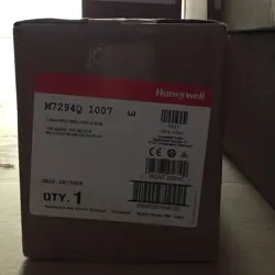 NEW IN BOX HONEYWELL M7294Q 1007 M7294Q 1007 VALVE MOTOR EXPEDITED SHIPPING