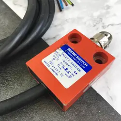 1PC NEW HONEYWELL LIMIT SWITCHES 24CE2-S2 24CE2-S2 EXPEDITED SHIPPING