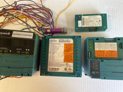 HONEYWELL RM7896 1027
