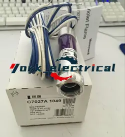 NEW HONEYWELL C7027A1049 C7027A-1049 FLAME DETECTOR SENSOR EXPEDITED SHIPPING 1P