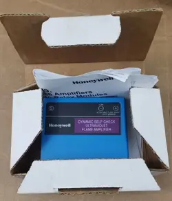 💥NEW 💥 HONEYWELL R7861A1026 DYNAMIC SELF CHECK ULTRAVIOLET FLAME AMPLIFIER
