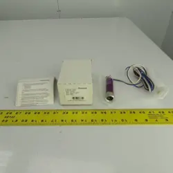 HONEYWELL C7027A 1031 MINI-PEEPER ULTRAVIOLET FLAME DETECTOR -40 TO  215°F