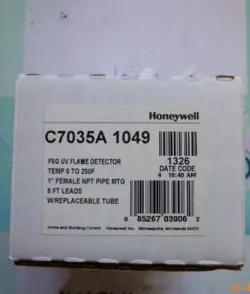HONEYWELL C7035A1049 DETECTOR