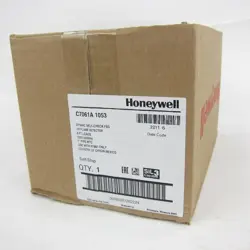 NEW HONEYWELL C7061A1053 UV FLAME DETECTOR C7061A1053 FREE EXPEDITED SHIPPING