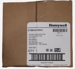 NEW IN BOX HONEYWELL C7061A1012 UV FLAME DETECTOR