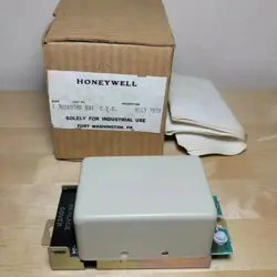 HONEYWELL 30365389-501 CONSTANT VOLTAGE UNIT
