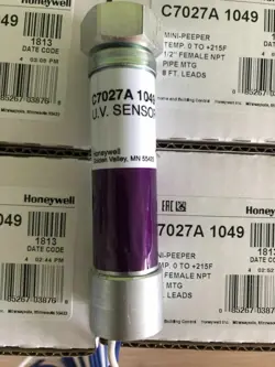 1PC HONEYWELL C7027A1049 FLAME DETECTION SENSOR NEW IN BOX EXPEDITED SHIPPING