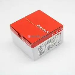 ONE NEW IN BOX HONEYWELL DC1020CR-301000-E THERMOSTAT