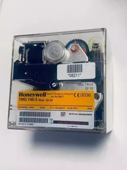 HONEYWELL TMG740-3 MOD.32-32 220/240V CONTROLLER BRAND FREE SHIP
