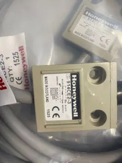 1PC NEW HONEYWELL 914CE2-3 TRAVEL SWITCH #