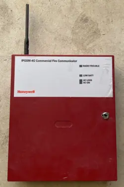 HONEYWELL IPGSM-4G  COMMERCIAL FIRE COMMUNICATOR FIREFIGHTER SALVAGE UNTESTED