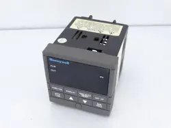 HONEYWELL DC200H-0-200-1F0000-0 TEMPERATURE CONTROLLER