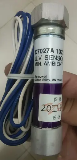 HONEYWELL C7027A1072