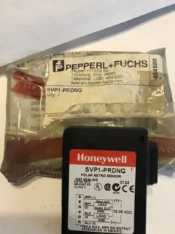 NEW HONEYWELL PEPPERL & FUCHS POLAR RETRO SENSOR SVP1-PRDNQ