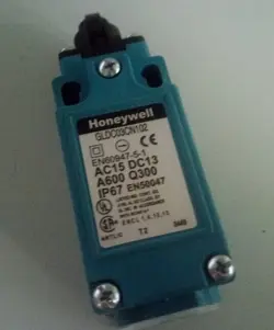 HONEYWELL GLDC03CN102 LIMIT SWITCH GLDC03CN102 NEW IN BOX EXPEDITED SHIPPING 1PC