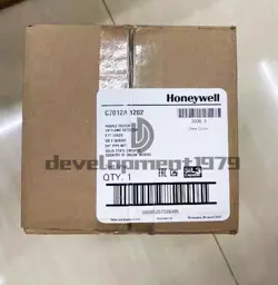 ONE HONEYWELL C7012A1202 FLAME DETECTOR C7012A 1202 NEW