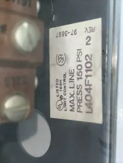 1PCS HONEYWELL L404F1102