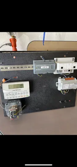 HONEYWELL XFC3A06001 SMART MODULE LONMARK 24 VAC 50/60 HZ IP30 TESTED WORKING