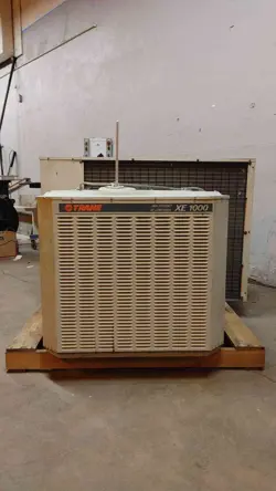 AC 208/230V