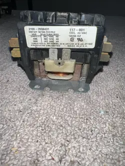 TRANE 3100-20Q6431 CONTACTOR 117-001, 50/60 HZ 24 VAC TYCO ELECTRONICS