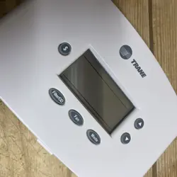 NON-PROGRAMMABLE THERMOSTAT