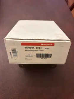 HONEYWELL W7900 1014 RECIPROCATING CHILLER CONTROL TRANE CNT04654
